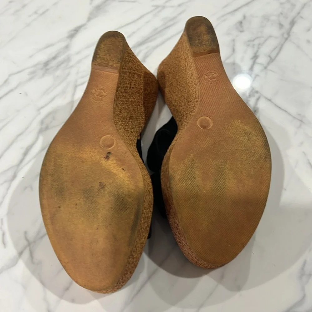 Black wedge slip-ons - Picture 3 of 5